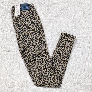 🐱NWT Levi’s 720 High Rise Super Skinny 00 Med W24 L30 🐱
